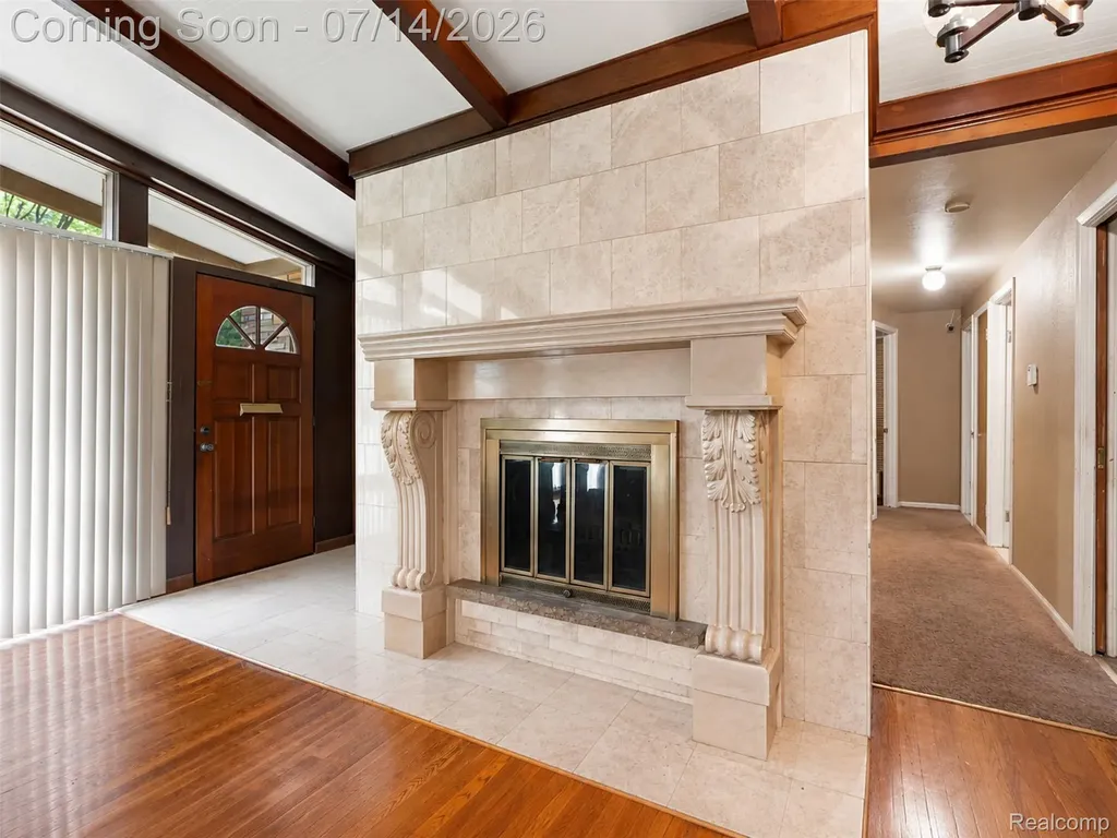 27679 Spring Arbor Drive Southfield City MI 48076