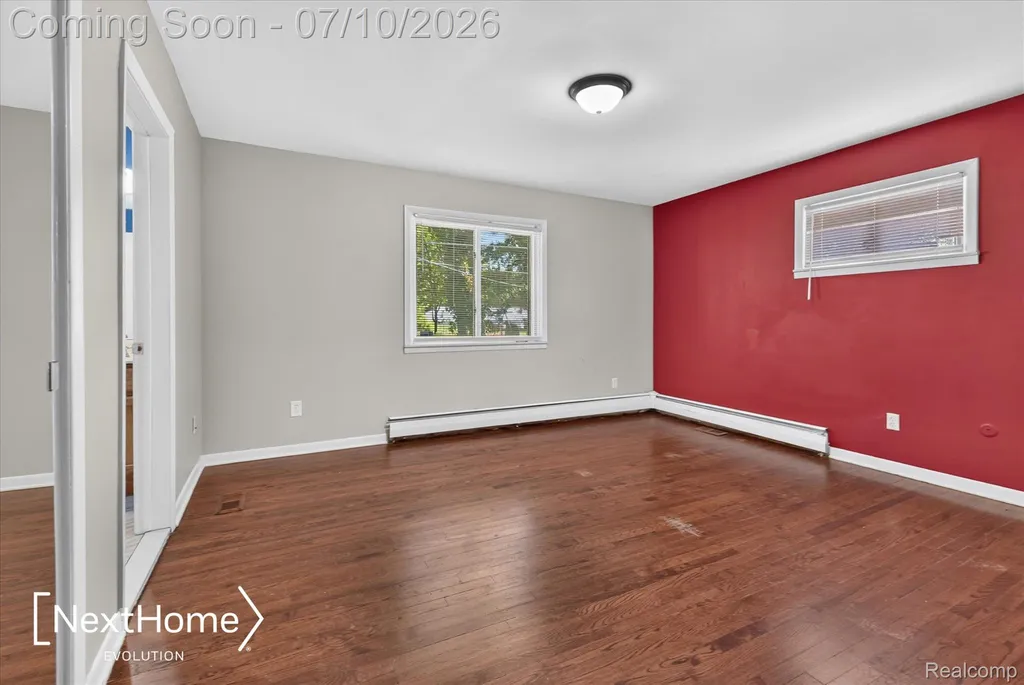 33950 Ecorse Road Romulus City MI 48174