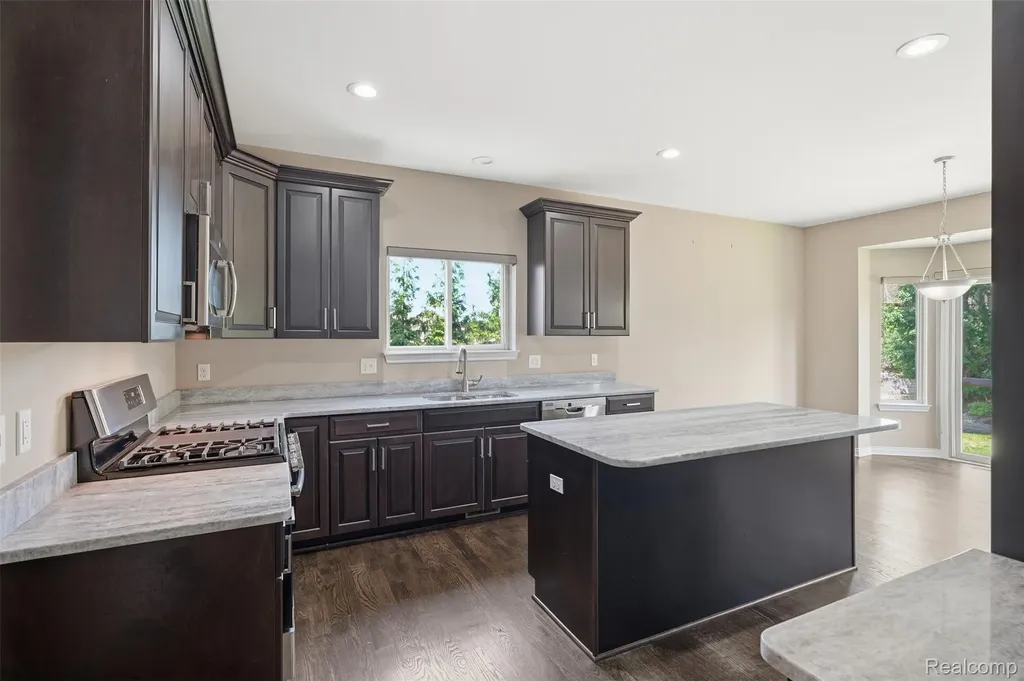 7419 Park Terrace Lane Shelby Charter Township MI 48317