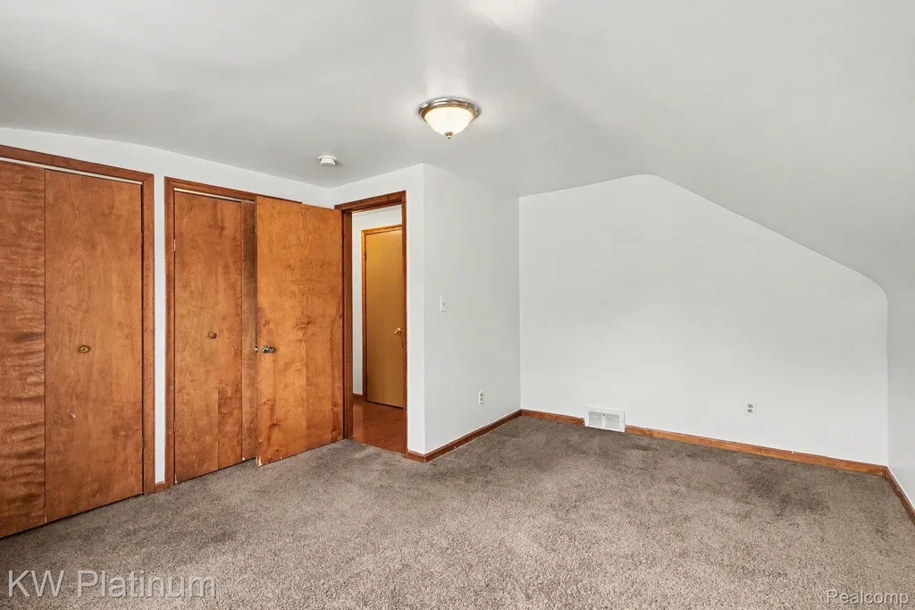 23755 Schroeder Avenue Eastpointe City MI 48021