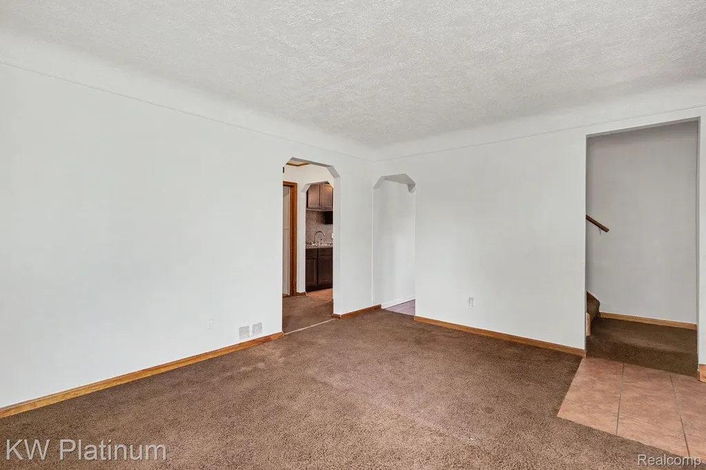 23755 Schroeder Avenue Eastpointe City MI 48021