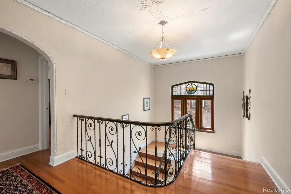 17198 Wildemere Street Detroit City MI 48221