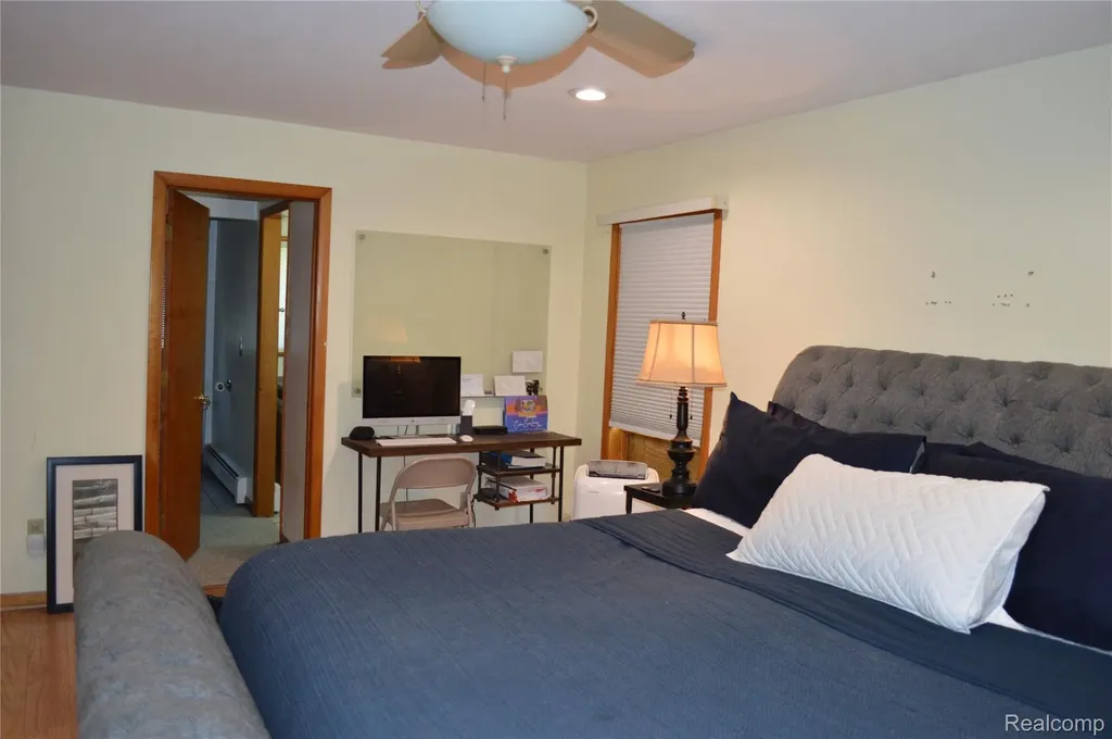 10055 Walnut Hill Drive Springfield Charter Township MI 48350