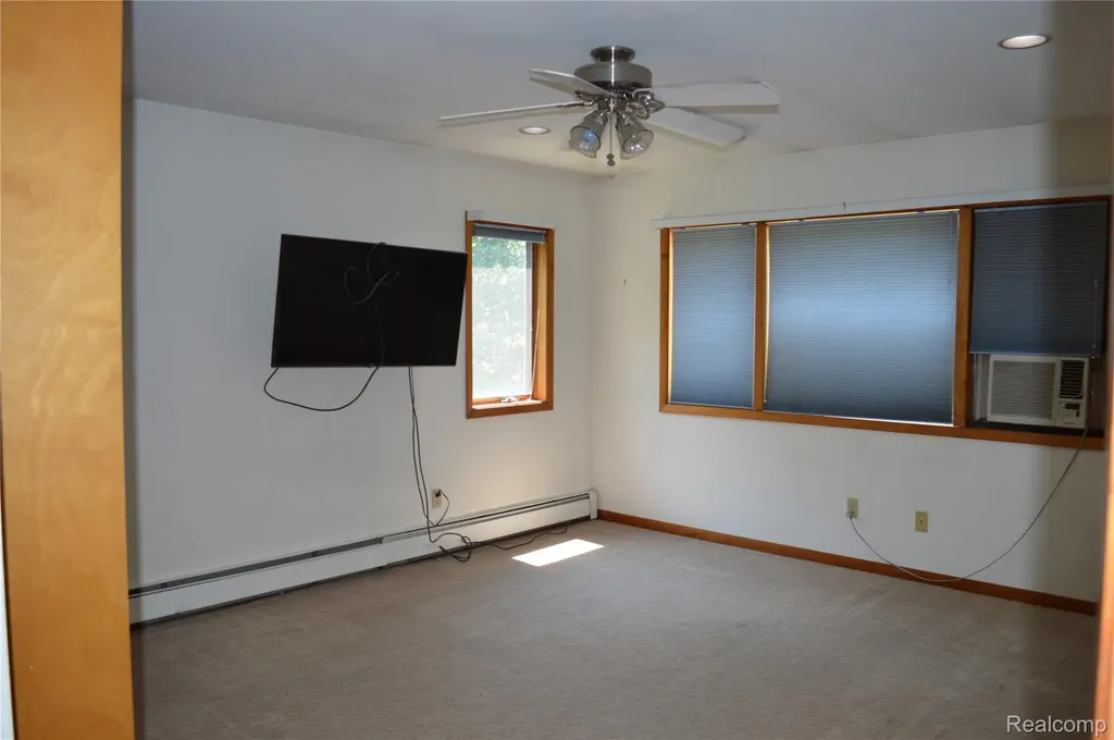 10055 Walnut Hill Drive Springfield Charter Township MI 48350