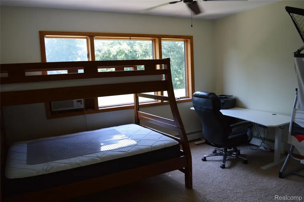 10055 Walnut Hill Drive Springfield Charter Township MI 48350
