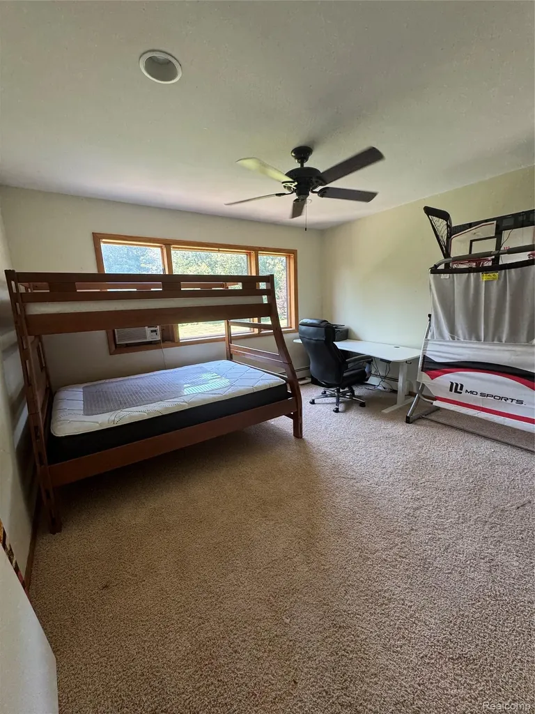 10055 Walnut Hill Drive Springfield Charter Township MI 48350