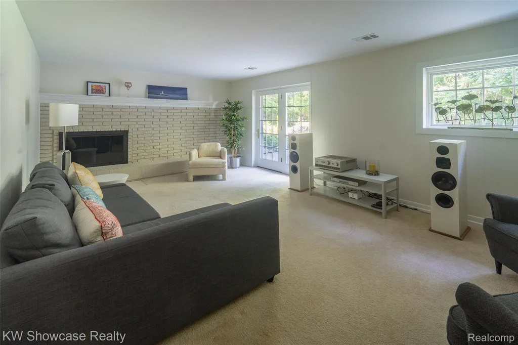 7000 Pebblecreek Road West Bloomfield Charter Township MI 48322