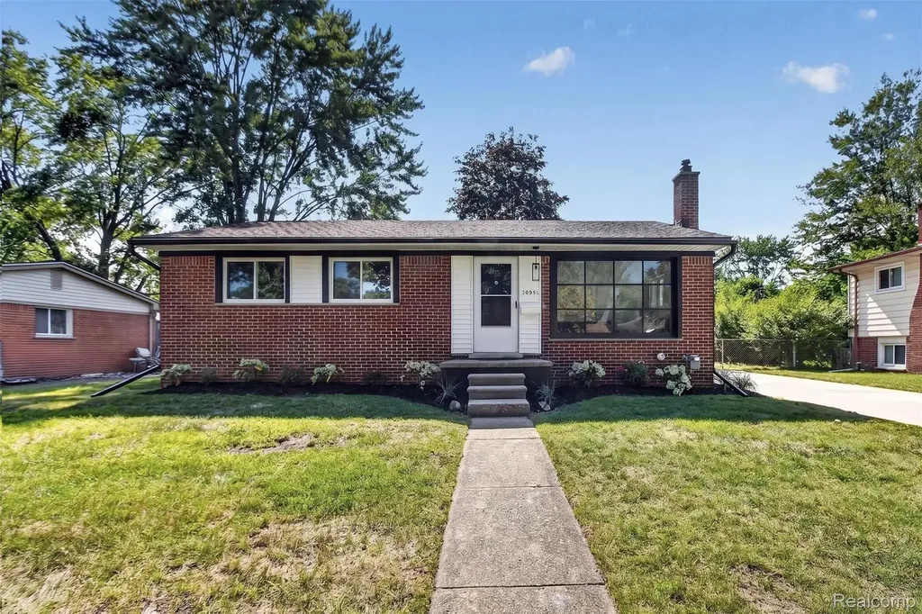 20951 Meadowlark Street Farmington City MI 48336