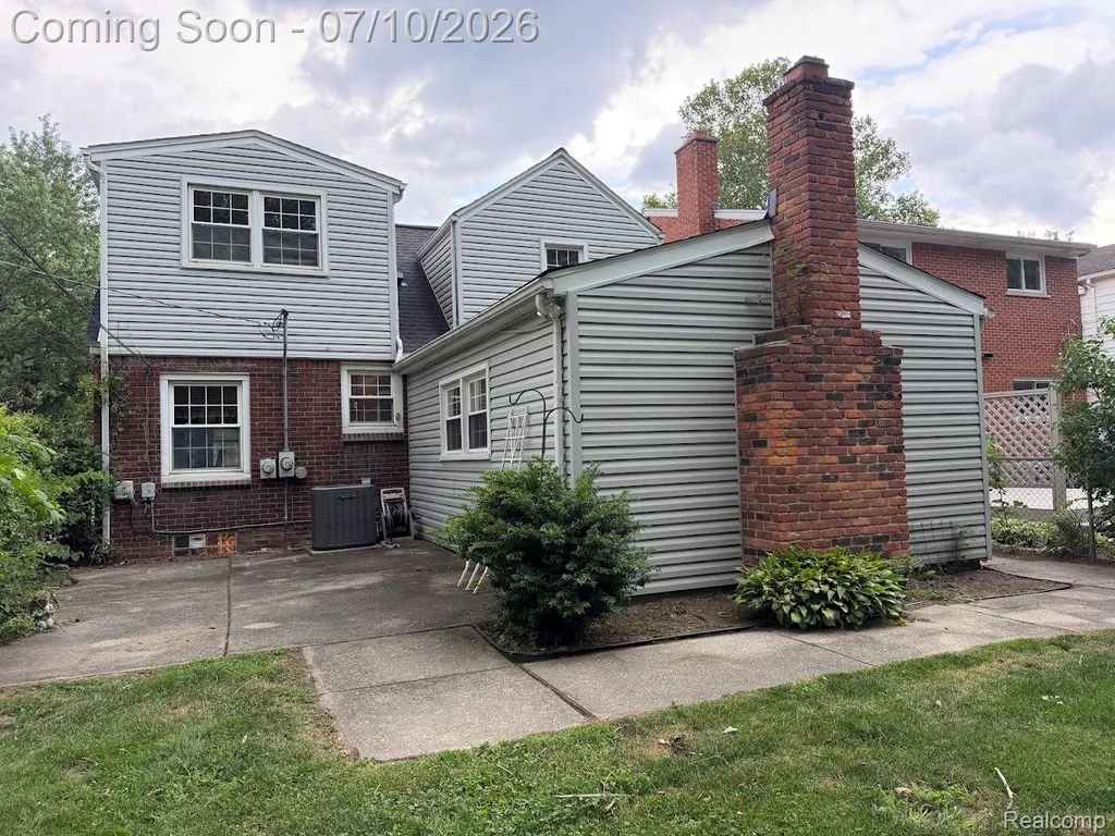 643 N Rosevere Avenue Dearborn City MI 48128
