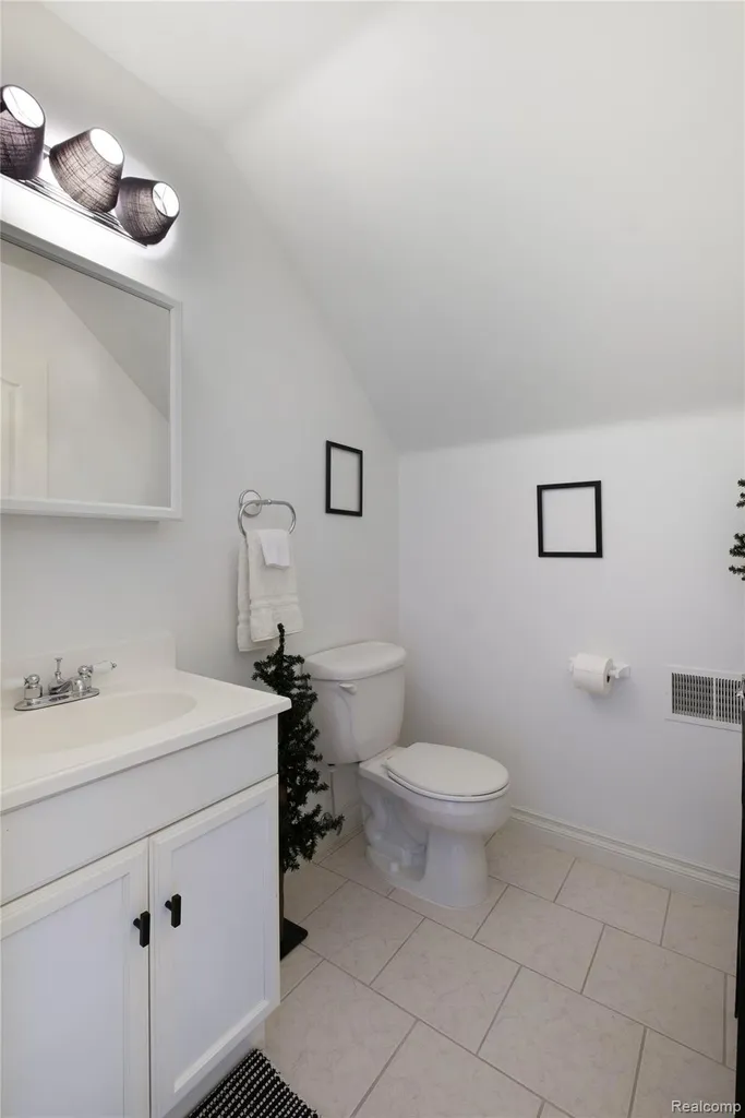 13268 Harborview Drive Fenton Charter Township MI 48451