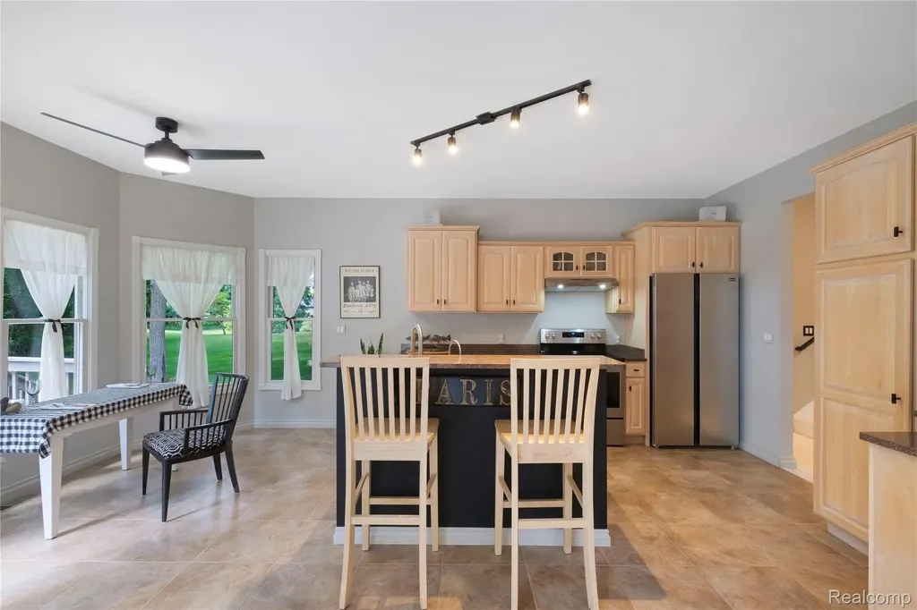 13268 Harborview Drive Fenton Charter Township MI 48451