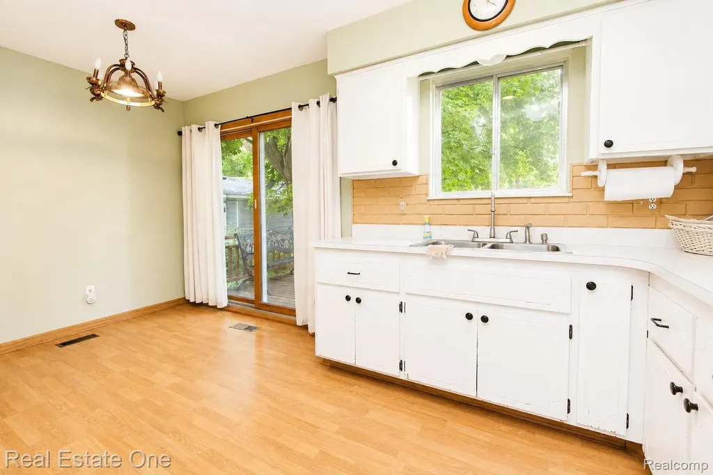 4510 Bethune Court West Bloomfield Charter Township MI 48323