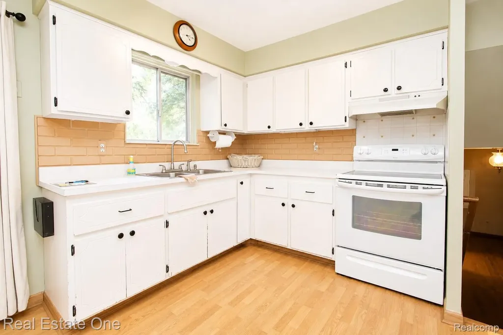 4510 Bethune Court West Bloomfield Charter Township MI 48323