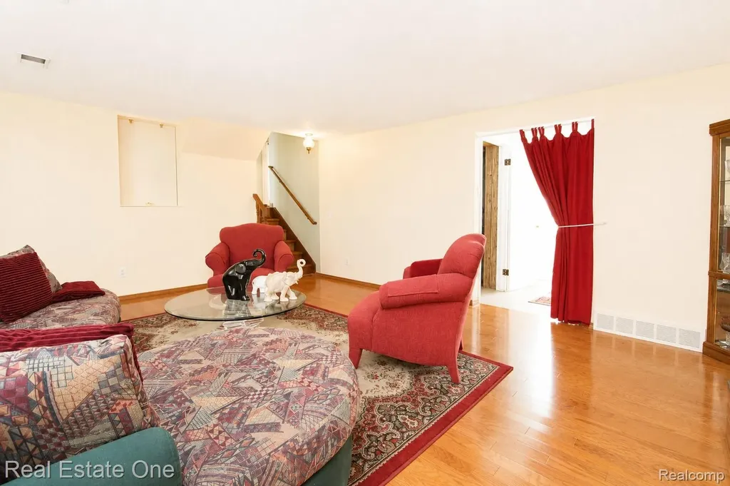 4510 Bethune Court West Bloomfield Charter Township MI 48323