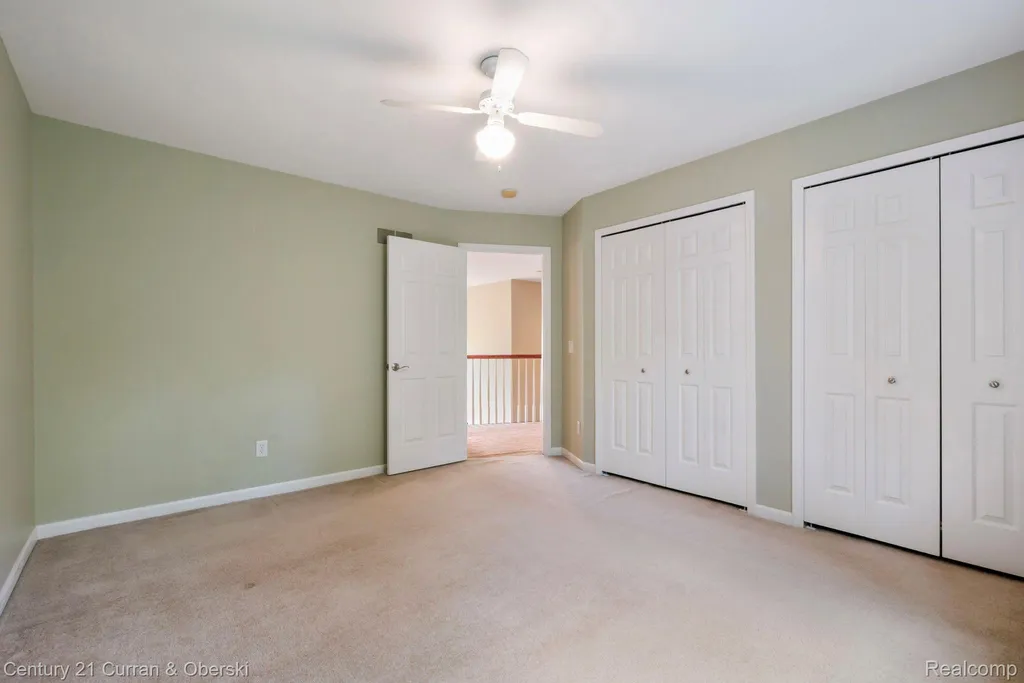 27852 Larson Lane Farmington Hills City MI 48331