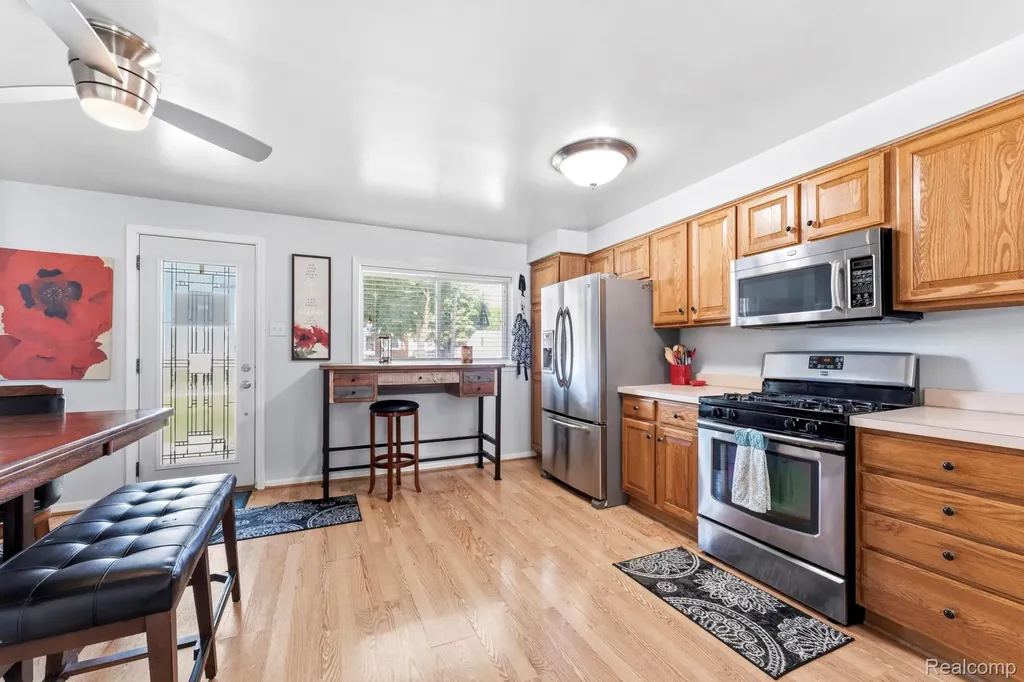 6735 Balfour Avenue Allen Park City MI 48101