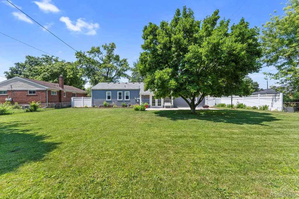 6735 Balfour Avenue Allen Park City MI 48101