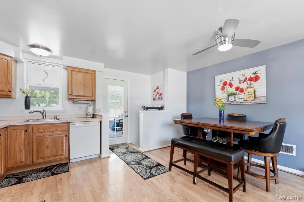 6735 Balfour Avenue Allen Park City MI 48101