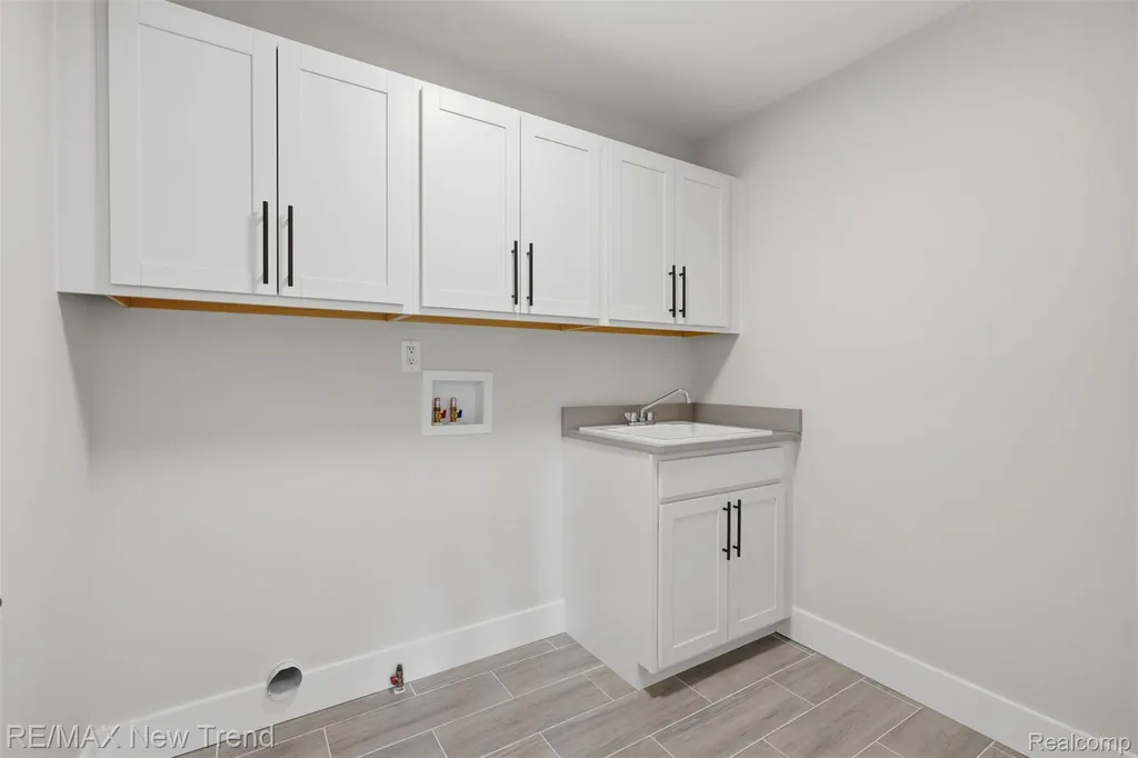 203 Mountain View Lane Milford Village MI 48381