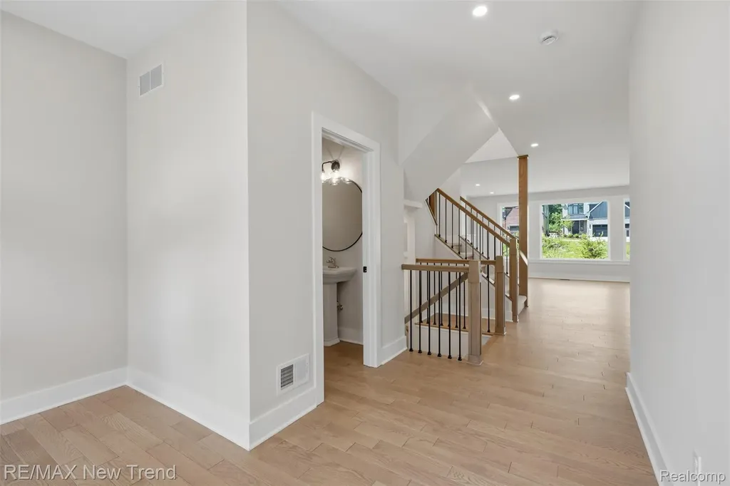 203 Mountain View Lane Milford Village MI 48381