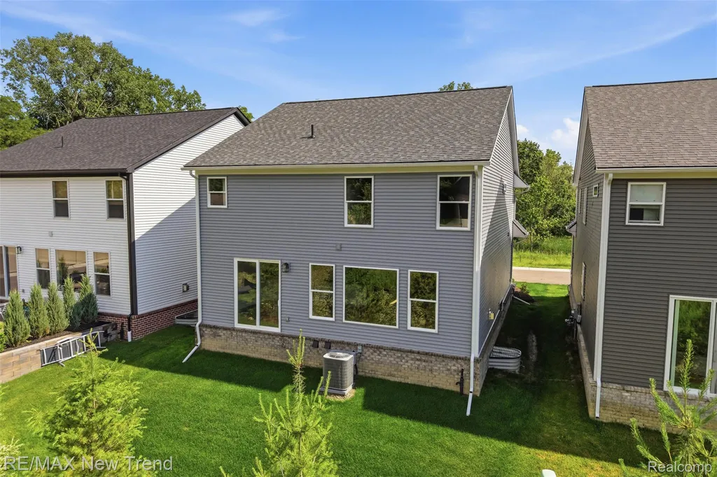 203 Mountain View Lane Milford Village MI 48381