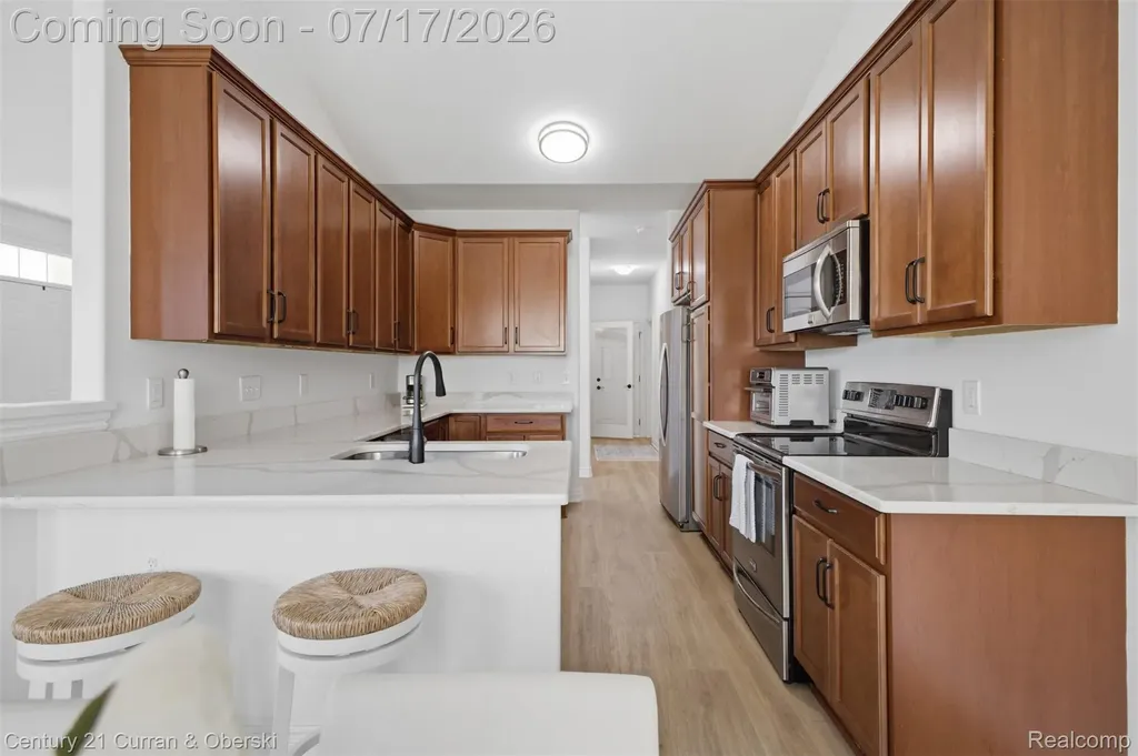 57283 Elk Run W Lyon Charter Township MI 48165