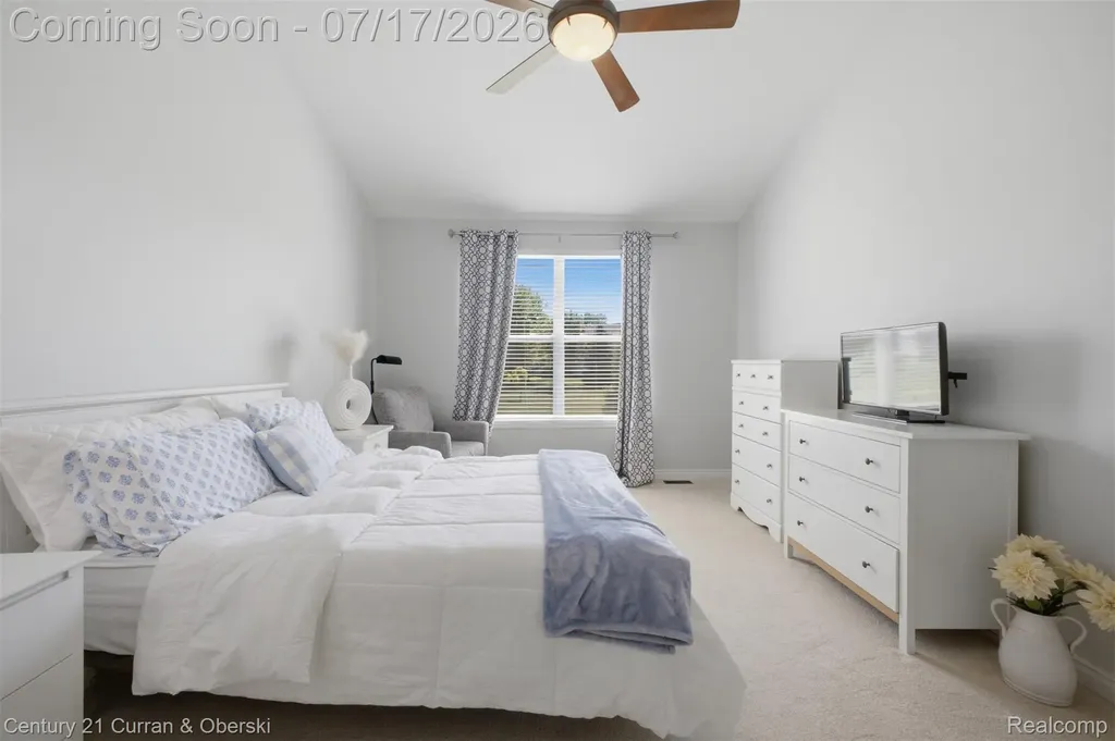 57283 Elk Run W Lyon Charter Township MI 48165
