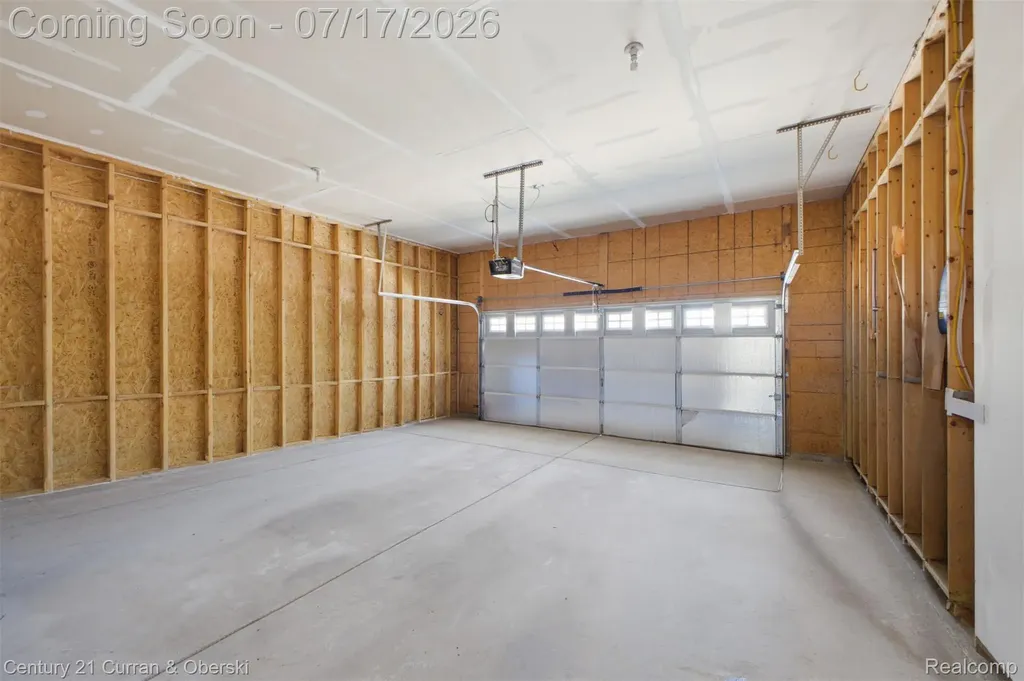 57283 Elk Run W Lyon Charter Township MI 48165