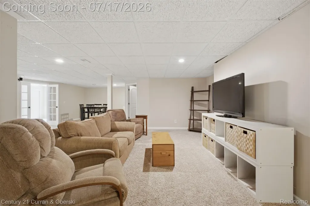 57283 Elk Run W Lyon Charter Township MI 48165