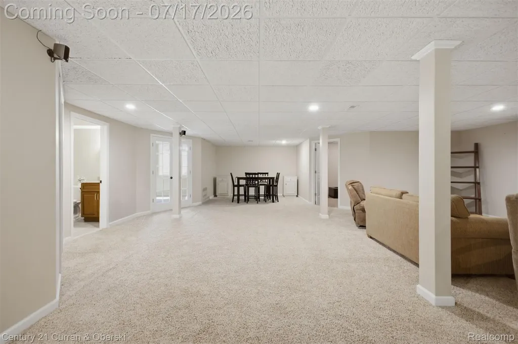 57283 Elk Run W Lyon Charter Township MI 48165