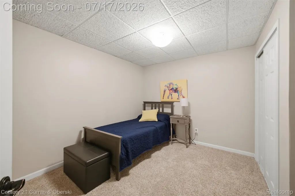 57283 Elk Run W Lyon Charter Township MI 48165