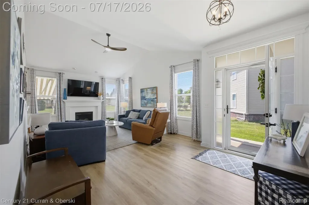 57283 Elk Run W Lyon Charter Township MI 48165