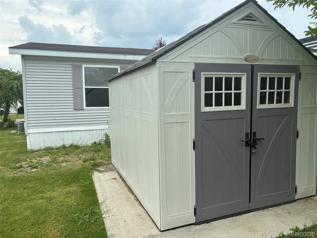7364 Kings Court Alma City MI 48801