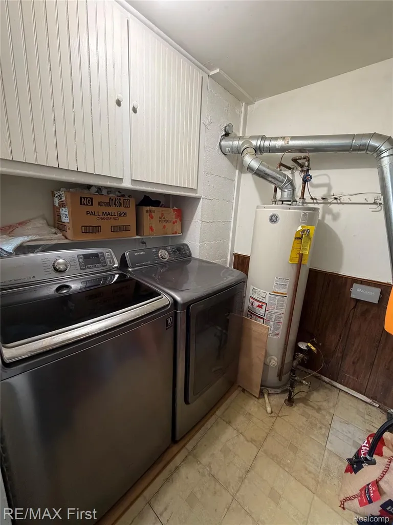 23915 Romano Street Warren City MI 48091