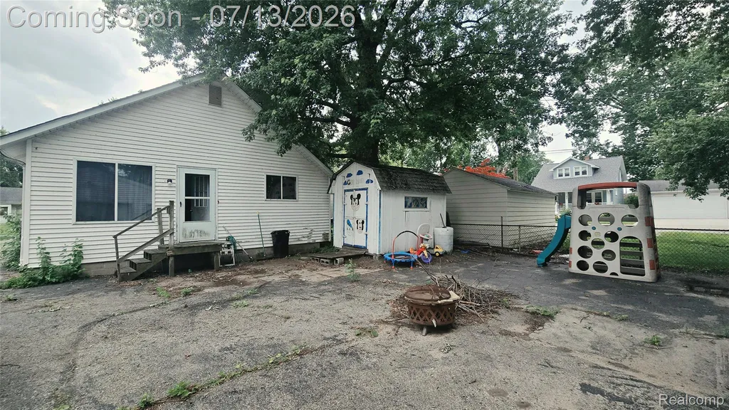 1655 Lyon Street Port Huron City MI 48060