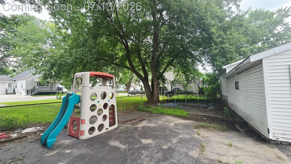 1655 Lyon Street Port Huron City MI 48060