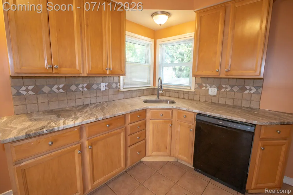 1455 Jeffrey Lane Inkster City MI 48141