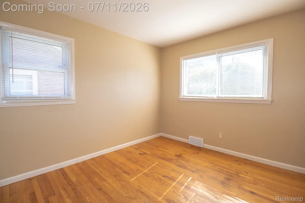 1455 Jeffrey Lane Inkster City MI 48141
