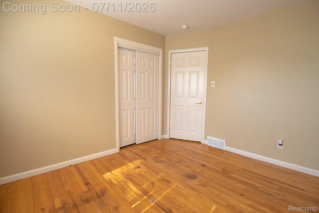 1455 Jeffrey Lane Inkster City MI 48141