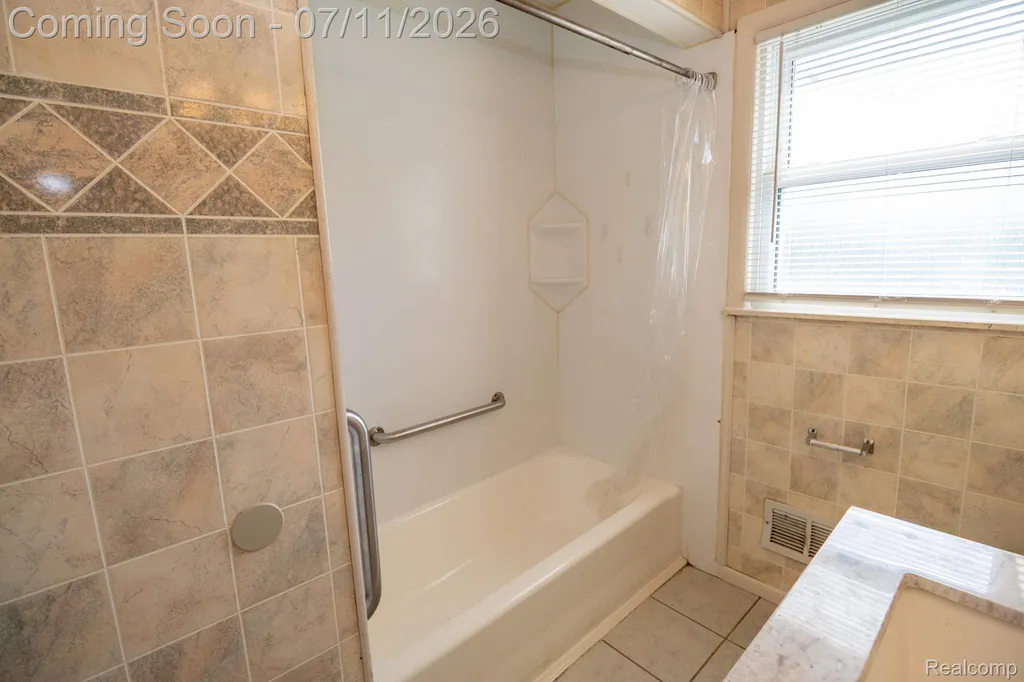1455 Jeffrey Lane Inkster City MI 48141