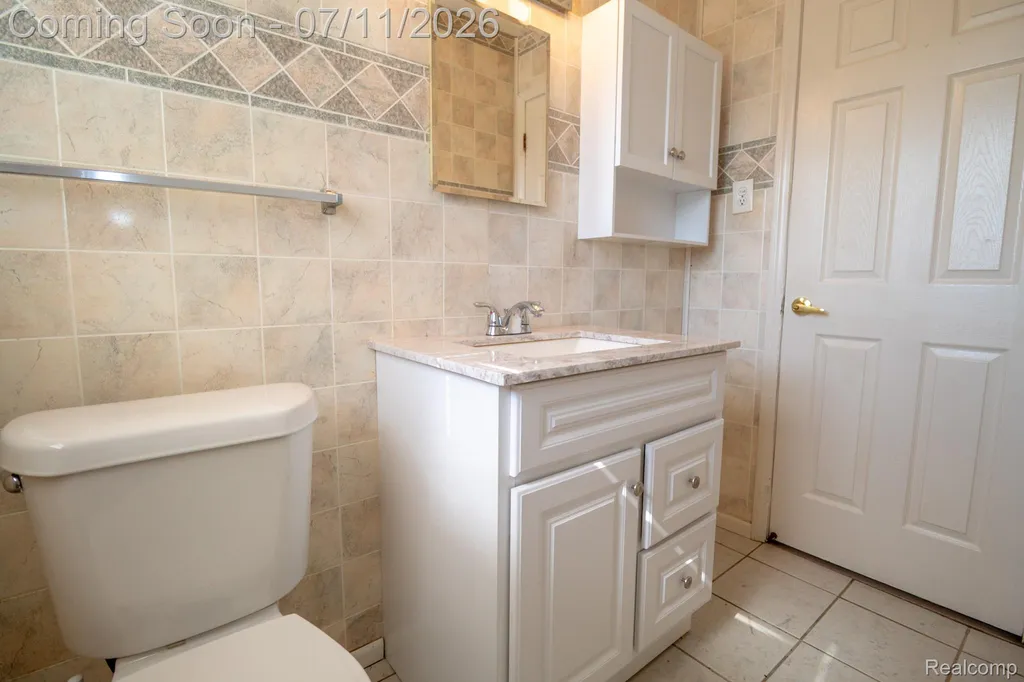 1455 Jeffrey Lane Inkster City MI 48141