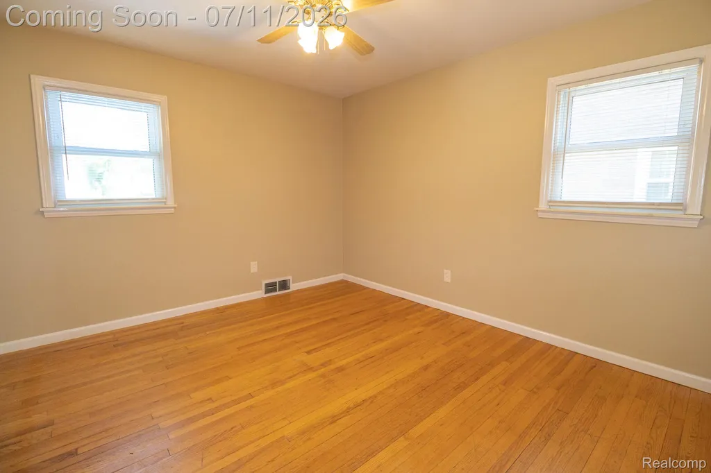 1455 Jeffrey Lane Inkster City MI 48141