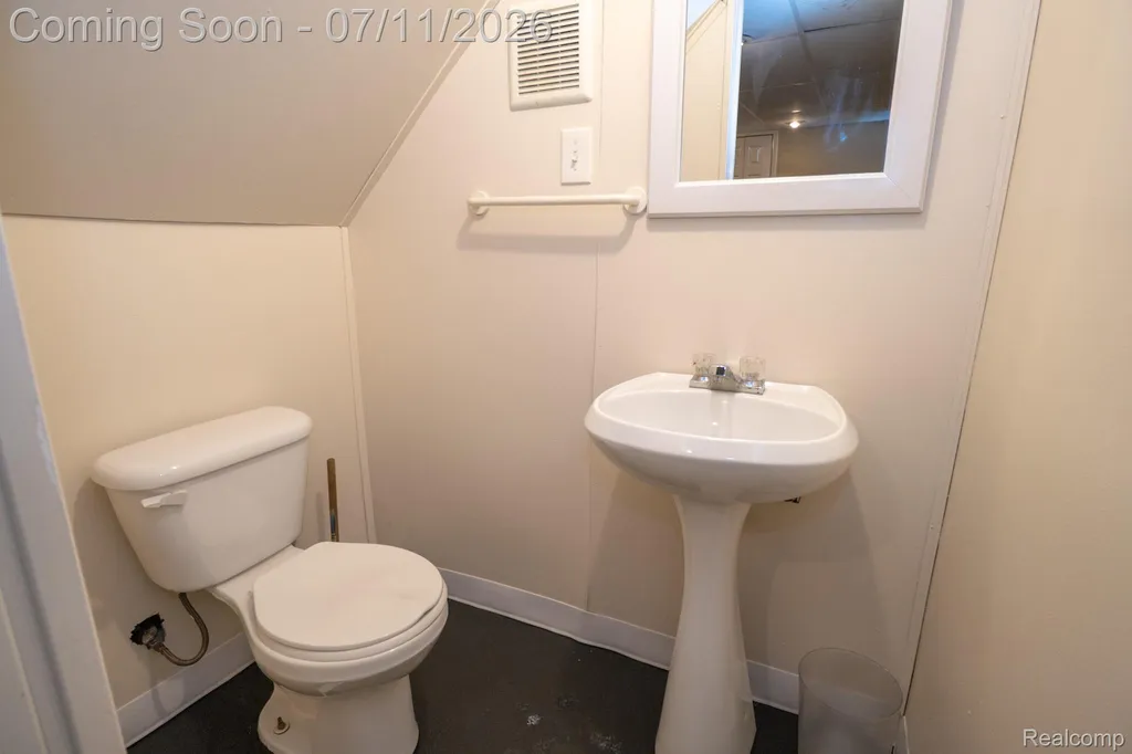 1455 Jeffrey Lane Inkster City MI 48141