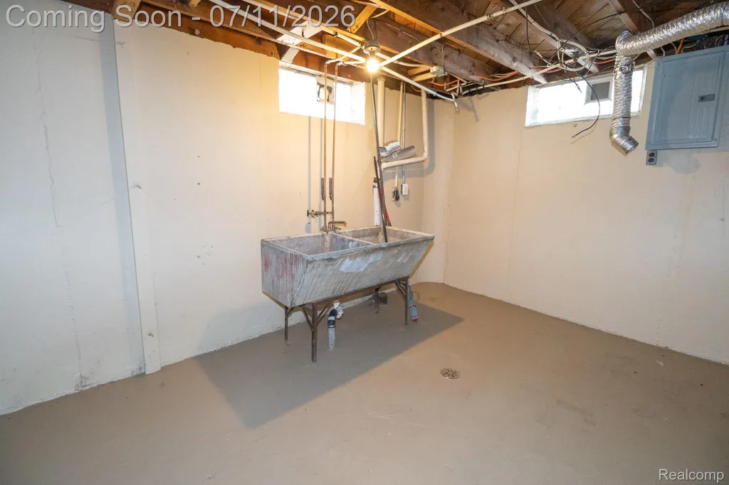 1455 Jeffrey Lane Inkster City MI 48141