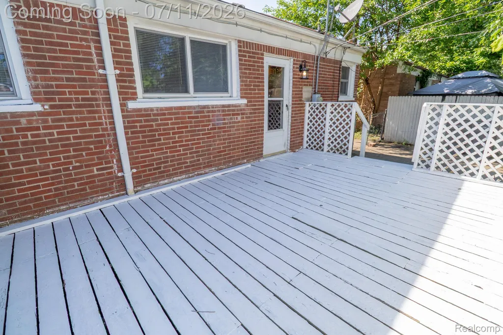 1455 Jeffrey Lane Inkster City MI 48141
