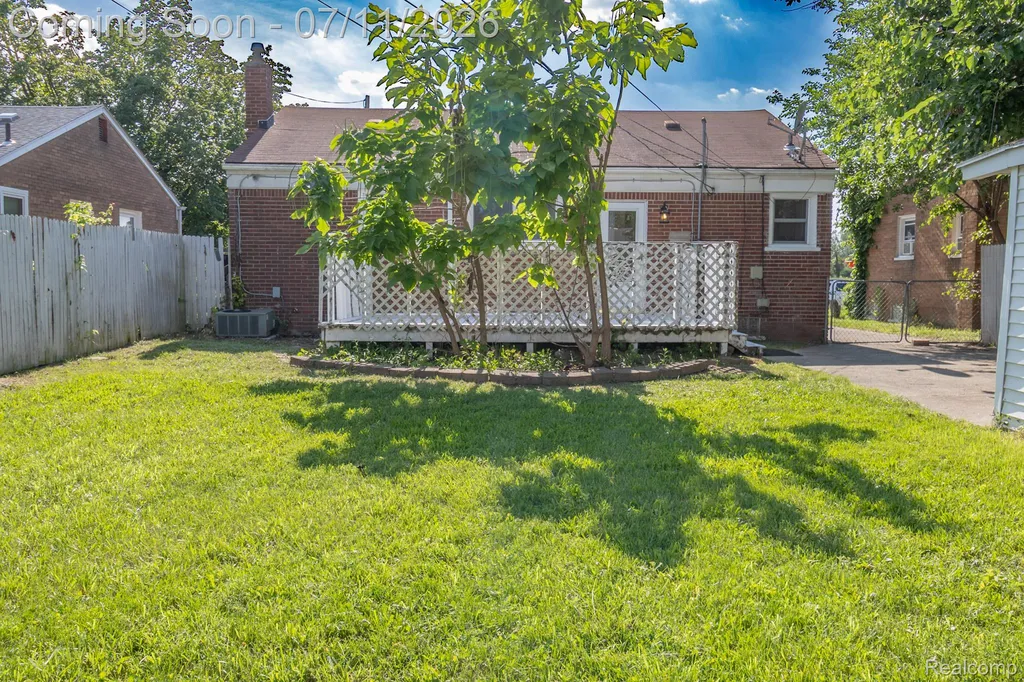 1455 Jeffrey Lane Inkster City MI 48141