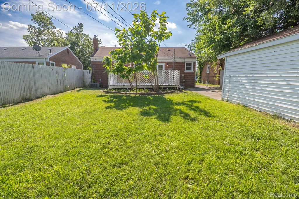 1455 Jeffrey Lane Inkster City MI 48141