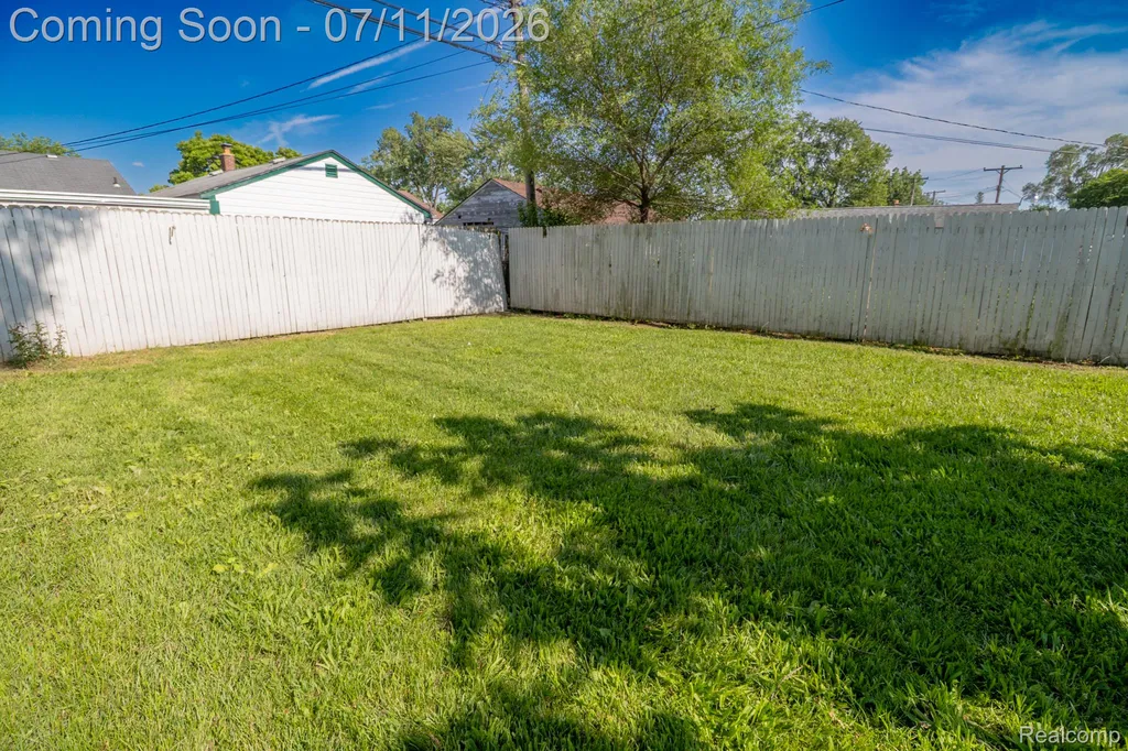 1455 Jeffrey Lane Inkster City MI 48141