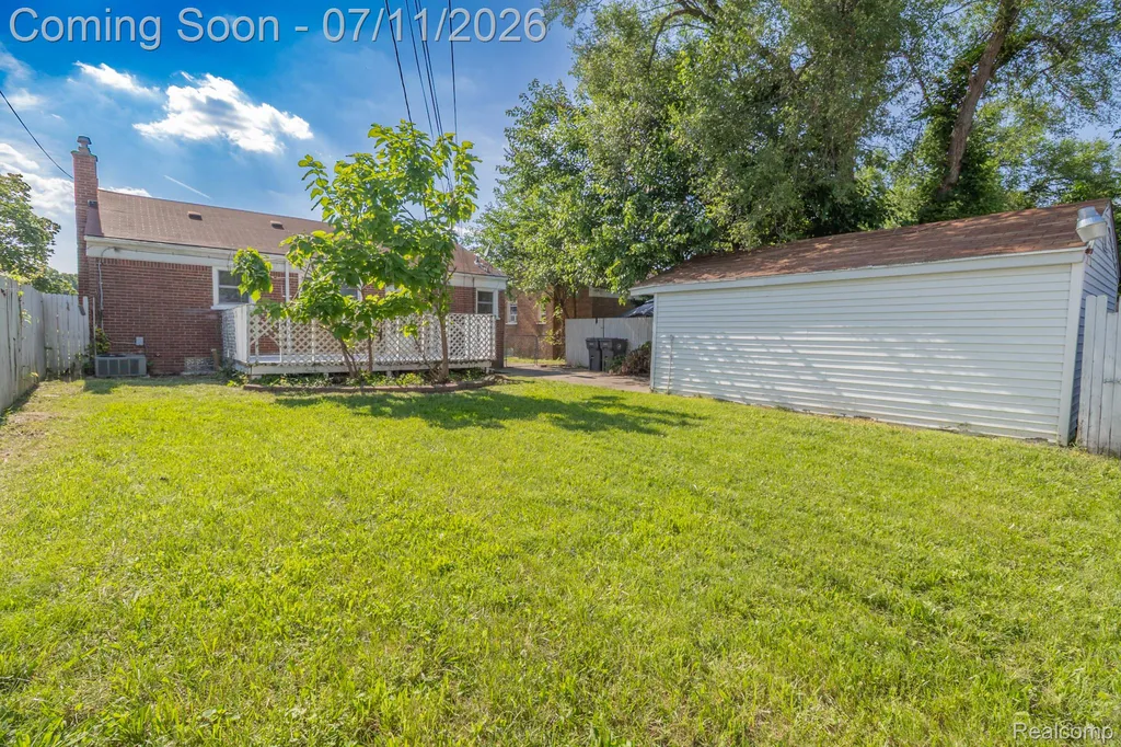 1455 Jeffrey Lane Inkster City MI 48141