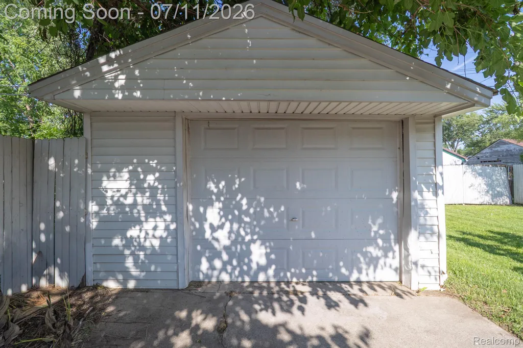 1455 Jeffrey Lane Inkster City MI 48141